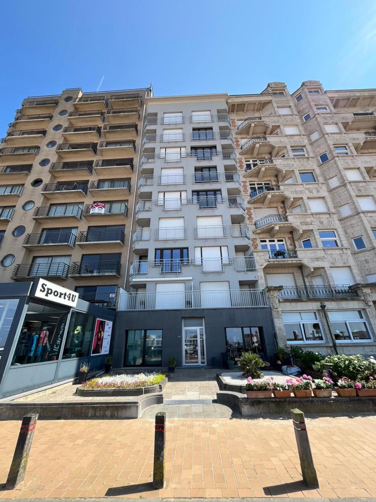 Stylish 3-bedroom With Panoramic Views Of The Pier And The Sea T214